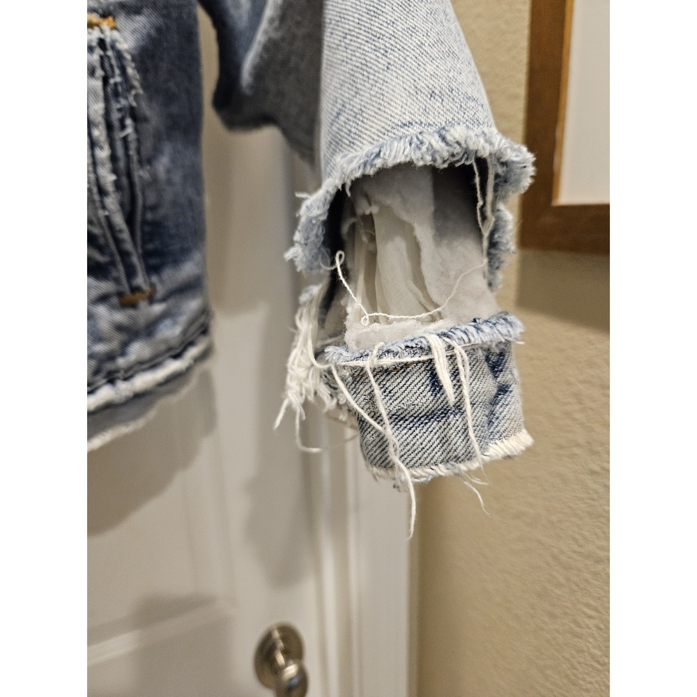 Vtg Levi's Light Wash Denim Sherpa Super Distressed Thrashed Grunge Jacket L - Picture 5 of 16